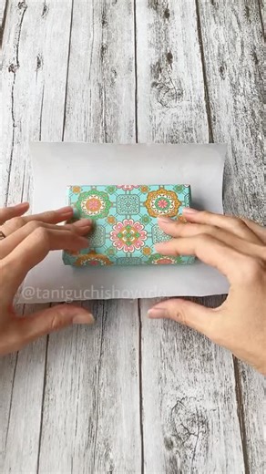 Natalie king on Instagram: "#diy #howto #tutorials #diycrafts #paperflower #お花 #flower #作り方 #ペーパーフラワー #バラ"