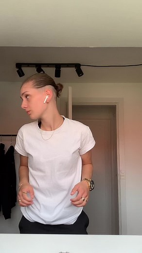 Can someone pls teach me the ring thing #fyp #lgbt