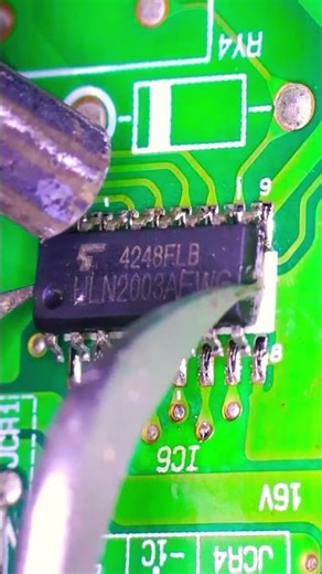 🔥 Solder SMD ICs Easily! Tiny Electronics Made Simple#repair #electroniccomponent #electronic