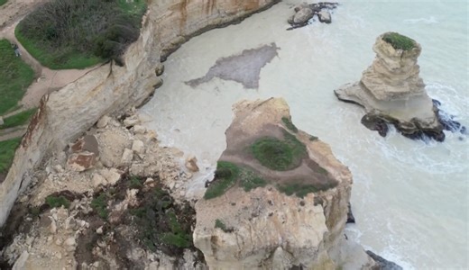Famous Lovers' Arch Collapses Into Sea on Valentine's Day