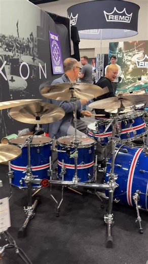 A Double Drum Jam! 🥁 Featuring two of our Aritsan kits: -Jackie Santos Custom Ultra Maple Select Kit 🇨🇻 -Maple Enchanted Electric Blue Reverse Burst 💥 #dixon #PASIC #doubledrums | Dixon Drums