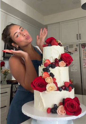 Making My Friend’s First Wedding Cake: Timelapse & Prep
