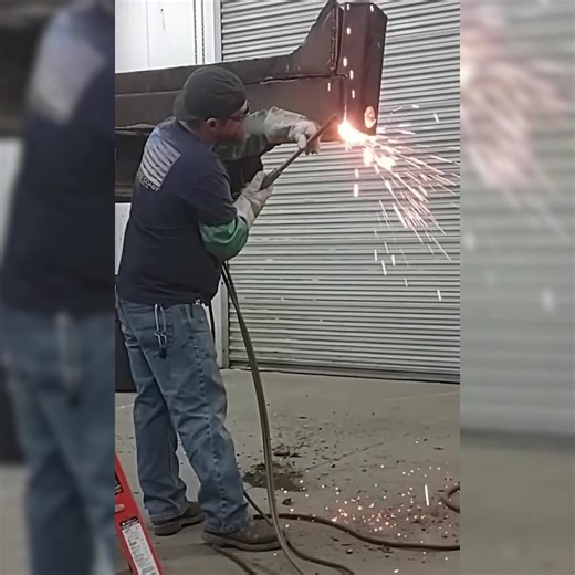 Construction owners: It always starts the same way… You post the job, and soon, dozens of resumes hit your inbox. At first, it feels like progress, until you realize most are from people who’ve never set foot on a jobsite. You set up interviews. Half don’t show. One makes it to training, but quits the next week. Even worse, the 2 or 3 who were actually qualified never seem to call you back Meanwhile, deadlines slip, crews are stretched thin, and clients are asking why the project’s behind. This 