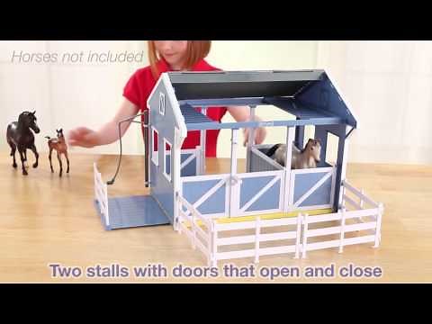 Freedom Series Country Stable with Wash Stall from Breyer | Breyer Model Horses