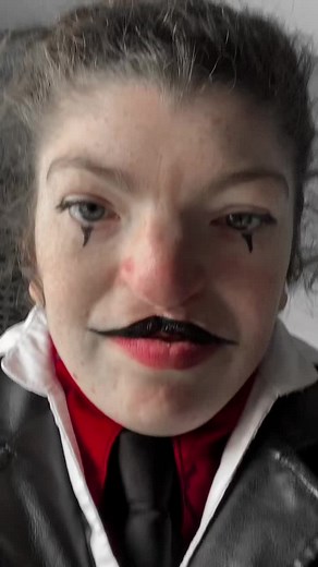 😭🥹🥹 #coslayer #blitzø #cosplay #blitzo #helluvabosscosplay #blitzohelluvaboss #blitzohelluvabosscosplay #disabledcosplayer #blitzocosplay #cosplaymakeup