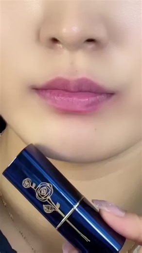 🛒🥰🥳🛍💄blue lipstick from creator bio. #makeup #fashion #lipgloss #lipsticktutorial #jiew82633tiktokpopularlipstick #CapCut