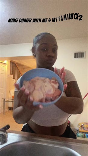 A quick meal hate to see me coming on the weekday but anyways hot wings and fried typa night . ❤️☺️ #fyp