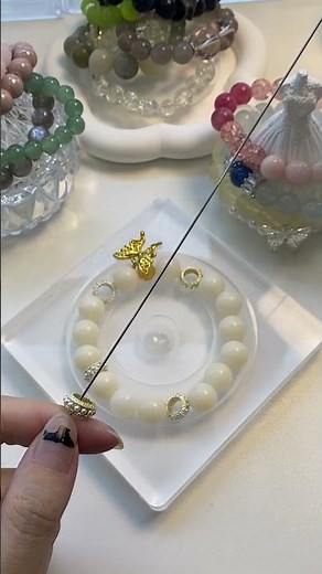 DIY “White Jade & Golden Butterfly” BraceletWhite Beads Tutorial #crystals #bracelet #jewelrymaking