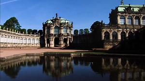 26 reactions | Du suchst nach dem perfekten Geschenk? Wie wärs mit einem City-Trip nach Dresden? 麟  Deutschland I Dresden  2 Nächte im 4☀ Hotel Holiday Inn - City South ⛲ DZ ⛲ Frühstück ⛲ 1x 2-Gang-Welcome Dinner ⛲ Große Stadtrundfahrt Dresden im roten Doppeldeckerbus AB € 99,- ➤ https://bit.ly/46s5auk | sonnenklar.TV | Facebook