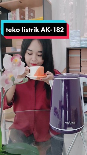 Masak Air Lebih Mudah dengan Teko Listrik AK-182