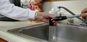 How To Repair a Clogged Kitchen Sink Hose