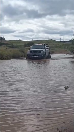 nissan navara d40 37" tyres!