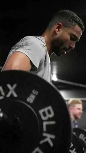 There’s more to boxing than just punching 🥊 @ninetiesboxing we combine traditional boxing technique with strength, conditioning and functional fitness 💪🏻 @Marc Kerr To get involved in our range of group classes head over to the usual 🔗 🌍 #boxing #groupboxing #strength #conditioning #boxinggym #boxingglasgow #glasgowworkout #glasgowgym #glasgow