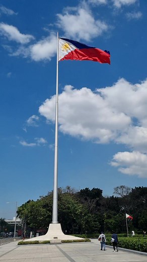 Beautiful Philippine Flag at Rizal Park