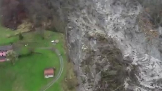 Flooding and landslide: bad news for the Italy travellers