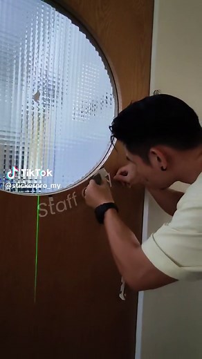 The process of install cut out decals 😍😍😁😁#fyp #oddlysatisfying #decals #staffonly