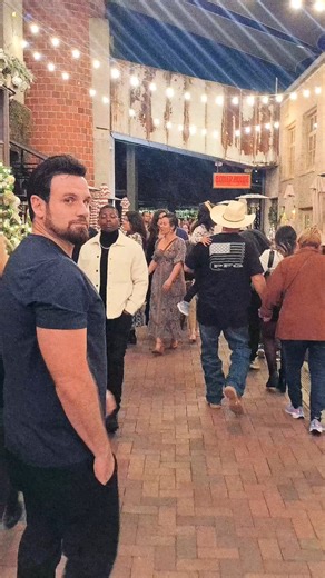 MERRY CHRISTMAS AND HAPPY NEW YEAR FROM BEAUTIFUL SAN ANTONIO, TEXAS!!