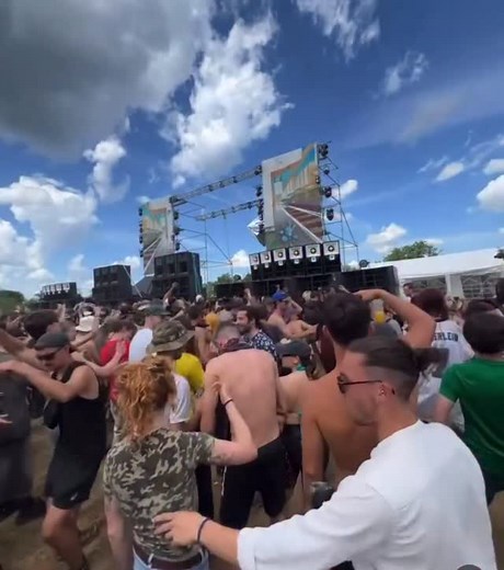 Ce genre de sound ! Ce genre de dancefloor ! 🏴‍☠️🏴‍☠️🏴‍☠️🖤 - Tekno #tribe #hardtek #teuf #rave #freeparty #soundsystem #raveparty #techno #acid #acidmusic #dj #mix #free | Labyrinth Unit