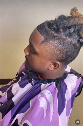 #barbering #barber #haircuttutorial #barberskills #explore