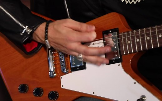 棱角分明的探索者，为摇滚而生的Gibson Explorer电吉他