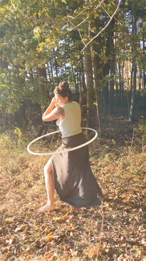 #lindseystirlingfanart #hoopdance #divinefeminineenergy #hulahoop #dancemagic #hoopflow