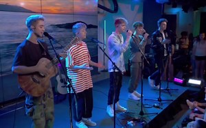 《8letters》 现场完整版，绝对不可以错过！