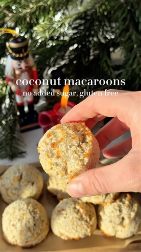 GF coconut macaroons with just bananas for sweetness💖🥥 #noaddedsugar #glutenfreecookies