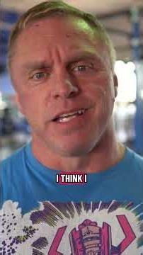 Heavy Bicep Curls Cause TENDONITIS & STOP MUSCLE GROWTH.😨