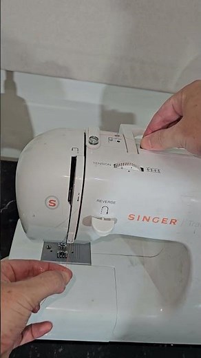How to thread a Singer Tradition machine. #seamstress #sewing #sewingmachine #atelie