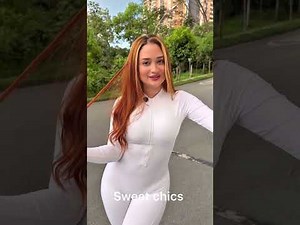 Instagram Fashion Influencers | Karol Alvarado Curvy Model Wiki and Biography