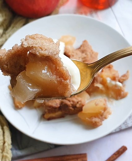 On reste avec les pommes avec une recette facile et rapide : le crumble aux pommes ! J'en raffole 😍😍😍 | Il était une fois la pâtisserie
