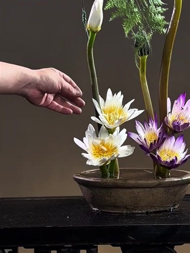 Explore the Art of Ikebana Flower Arrangement