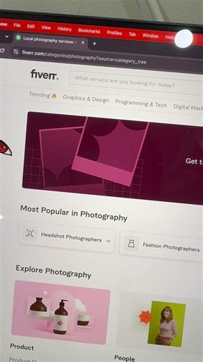 Lets you hire freelancers for logos, edits, voiceovers, AI jobs and more, starting from $5 🔥.