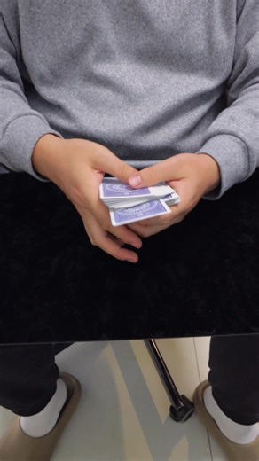 Classic Card Magic Tutorial! Learn It in One Minute#magictrick #tutorials