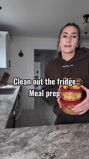 1M views · 10K reactions | Clean out the fridge meal prep! Tap the reel to see full video  spaghetti waffles, banana muffins & pineapple smoothies #mealprep #easyrecipe #budgetfriendlymeals | Mac.larena | Facebook