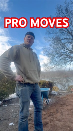 HEY RYAN WATCH HOW I CHIP POOL RUST #swimmingpool #rust #shorts