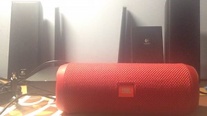 罗技X-240 VS JBL Flip 4音质对比
