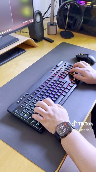Razer BlackWidow V4 Low-Profile Hyperspeed Review