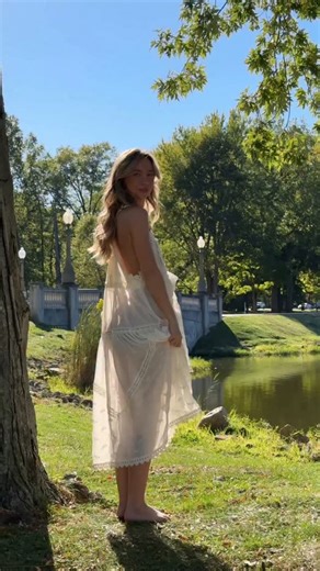 emmy_greenzz on Instagram: "🤩🤩 📷✨️@princessblue29 The i9 and i7 are both high-performance processor lines from Intel, but they cater to different needs and offer distinct features. Here's a brief comparison: Intel Core i7: Typically offers 6-8 cores and 12-16 threads - High-performance for gaming, content creation, and heavy multitasking - Hyper-Threading technology for improved multithreading - Generally more affordable than i9 processors Suitable for most users who need