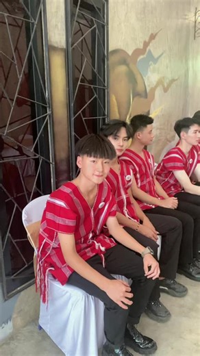 วิดีโอของ Thay Moo (@thaymoo712) พร้อมเพลง original sound - Naw Plah Soe