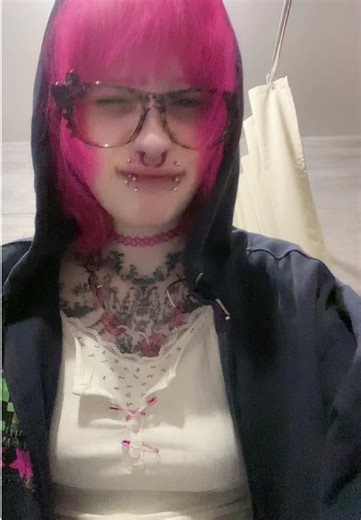 Video's van rubi_gloom (@rubi_gloom_) met bang - hateoryx