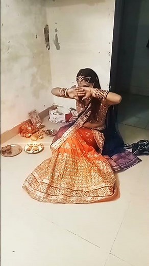 yeh mehndi ke boote iske rang anokhe 😘🥰