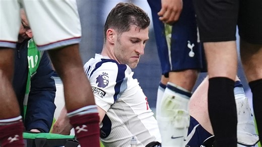 Tottenham star Ben Davies to undergo surgery after being stretchered off