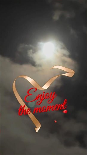 Simply enjoying a moment of peace and joy 享一刻恬然，得片刻欢欣