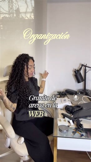 ʟᴏʀᴇ ᴇʟɪᴢᴀ ☻ on Instagram: "Un espacio organizado = una mente más clara. 🤎📁 Hoy optimicé mi espacio de Home Office , mi aliado del día: mi rotulador electronico PT-D410 de Brother para poner orden sin complicarme la vida. @brother.imprime.organiza #Vlog #Organizacion #HomeOffice #Midia #Tips"