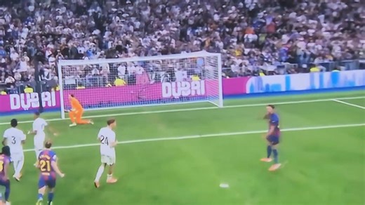 MAS Q GANAR Hay que ser humildes en la derrota o la victoria,jamas insultar al rival y su aficion.,Nada es comparable con una buena educacion deportiva. Esto es para hacer amigos x el futbol,no para generar enemigos.!! Aprendi a ser futbolista desde nin̈o,tuve tds que me inculcaron sus principios.Aprendi desde las gradas a disfrutar el futbol.Q gane el mejor. Ya desde otro angulo igual con respeto dentro del rectangulo de juego. Mas alla no debe mancharse la cancha. Ni rayarse!! | Teofilo Barrie