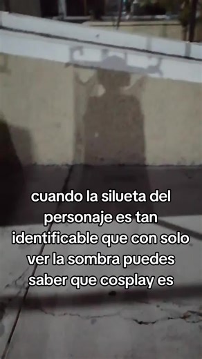 Cosplay de Scaramouche: Sombra y Estilo en Genshin Impact