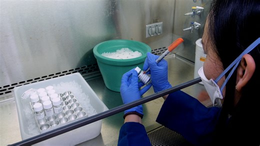 Capturing Actively Produced Microbial Volatile Organic Compounds from Human-Associated Samples with Vacuum-Assisted Sorbent Extraction