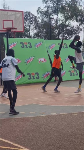 Turnaround one legged stepback 👏👏👏 This was smooth 🙌🔥🔥 #talkinghoops #ug3x3