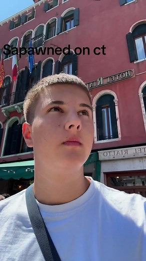 Exploring Rialto, Venice in CS:GO